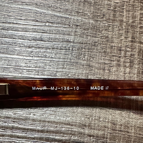 Maui Jim Brown Sunglasses with Case - Picture 6 of 8